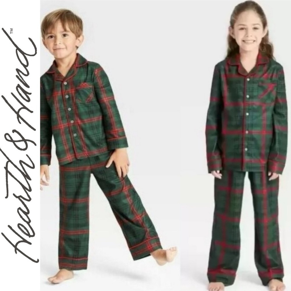 NWT Hearth and Hand Tartan Plaid 2-pc Pajama Set  Green & Red Size 18M